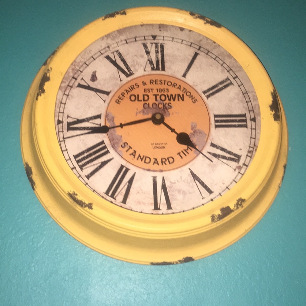 Clock replica